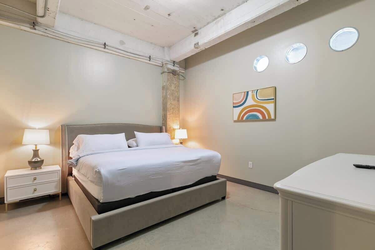 2 bedrooms, iron/ironing board, travel crib, WiFi