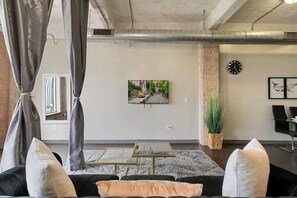 Fernseher, Videospiele, Arbeitsbereiche