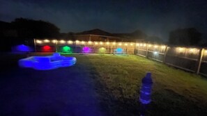 Bañera de hidromasaje al aire libre