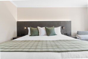 Roupas de cama premium, edredons de pluma, escrivaninha