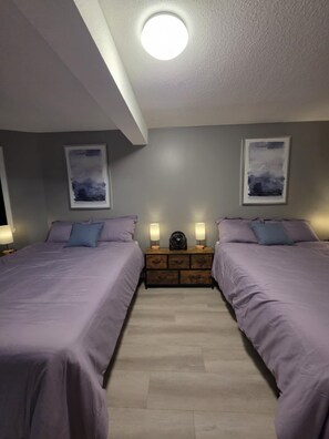2 bedrooms, internet, bed sheets