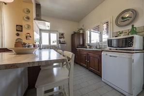 Microwave, oven, stovetop, dishwasher