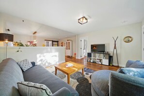 Smart TV - Bonnie Wine Bungalow/walkable to Whitman College! (Walla Walla)