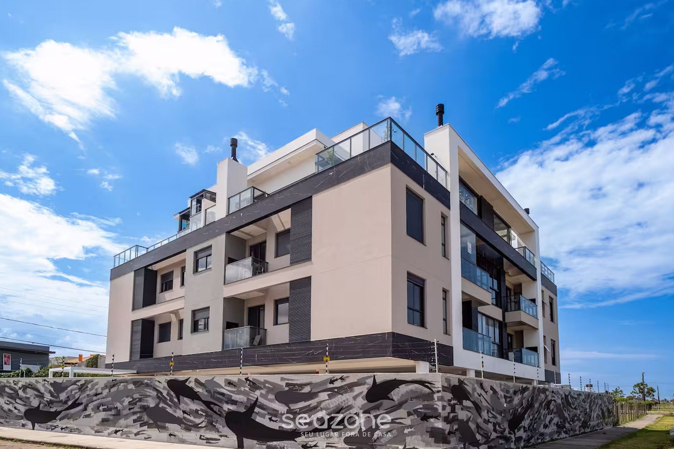 Basic Studio | Exterior