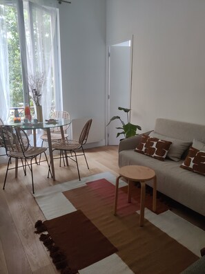 Living area - Apartment just outside Paris (Ivry-sur-Seine)