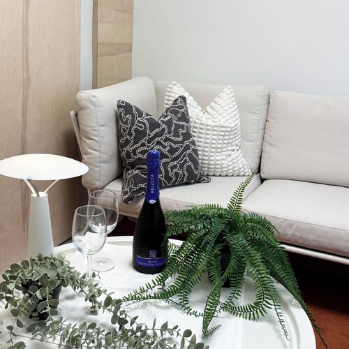 [New]Seoul/Seongsu/line2/50m2/2Kingbed/2min to hanriver/KSPO/seoul forest