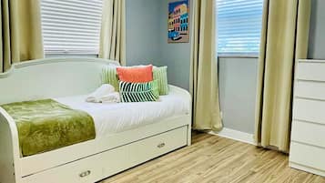 2 bedrooms, desk, iron/ironing board, travel crib