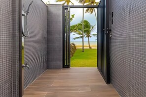 Hair dryer, towels, soap, toilet paper - Breeze (Joao Pessoa)