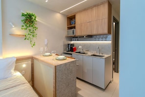 Apartment | Private kitchen | Mini-fridge - Breeze (Joao Pessoa)