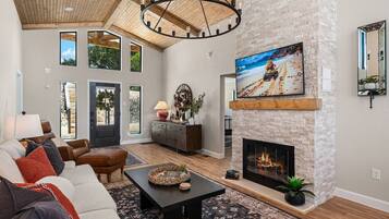 Älytelevisio, takka, videopelejä, DVD-soitin