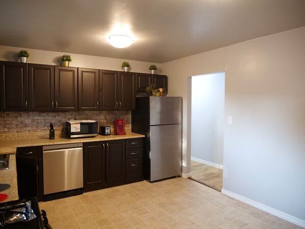 Microwave, oven, stovetop, dishwasher