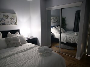 3 bedrooms, iron/ironing board, Internet, bed sheets