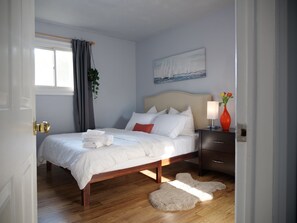 3 bedrooms, iron/ironing board, free WiFi, bed sheets - 3-bedroom apartment in Kingston (Kingston)