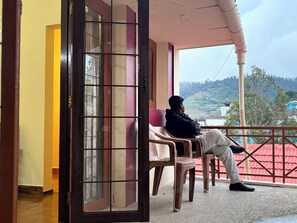 Chambre Double Premium, 1 très grand lit, balcon | Balcon