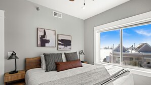 奢华公寓, 2 间卧室, 允许带宠物, 湖景 | 熨斗/熨衣板、免费 WiFi