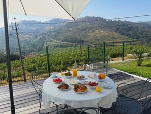 Daily buffet breakfast (EUR 10 per person) - Escola Da Mestra Da Portela Sampriz (Ponte da Barca)