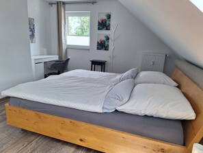1 Schlafzimmer, Bügeleisen/Bügelbrett, Reisekinderbett, kostenloses WLAN