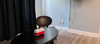 Charming apartment in serene Wilmington with AC
