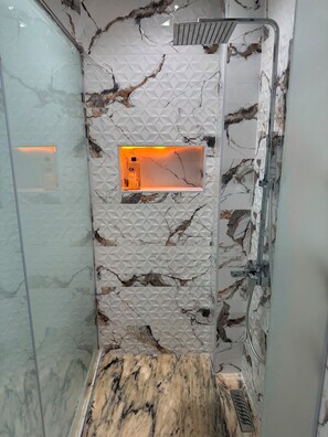 Hair dryer, towels, soap, toilet paper - Top7dBASMALA 1 (Salé)