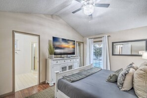 3 chambres, fer et planche à repasser, Wi-Fi, draps fournis