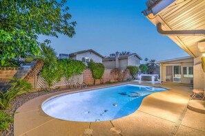 Pool - Toquima - Pet Friendly, Pool, Spa, 10 Min to Strip (Las Vegas)