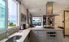Basic Apartment | Private kitchen