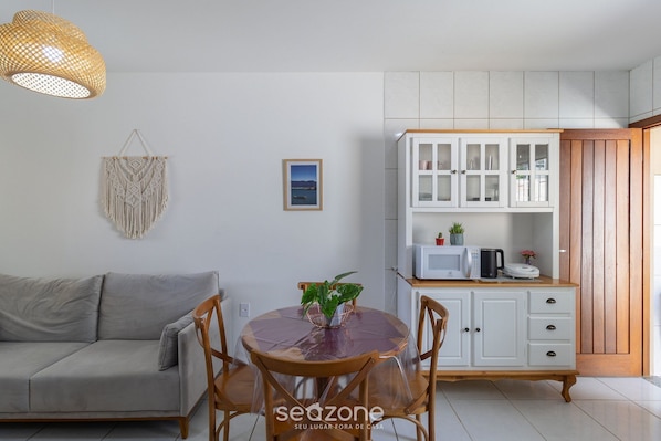 Basic Apartment | Interior
