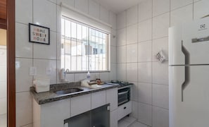 Basic Apartment | Private kitchen