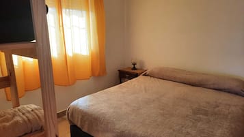 1 habitación, wifi y ropa de cama