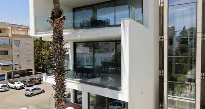 Spacious 3-bedroom apartment in nice Nicosia with AC