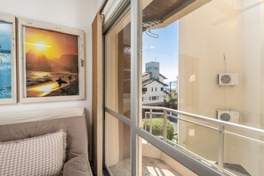 Basic Apartment | Interior