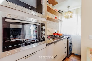 Basic Apartment | Private kitchen