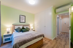 2 bedrooms