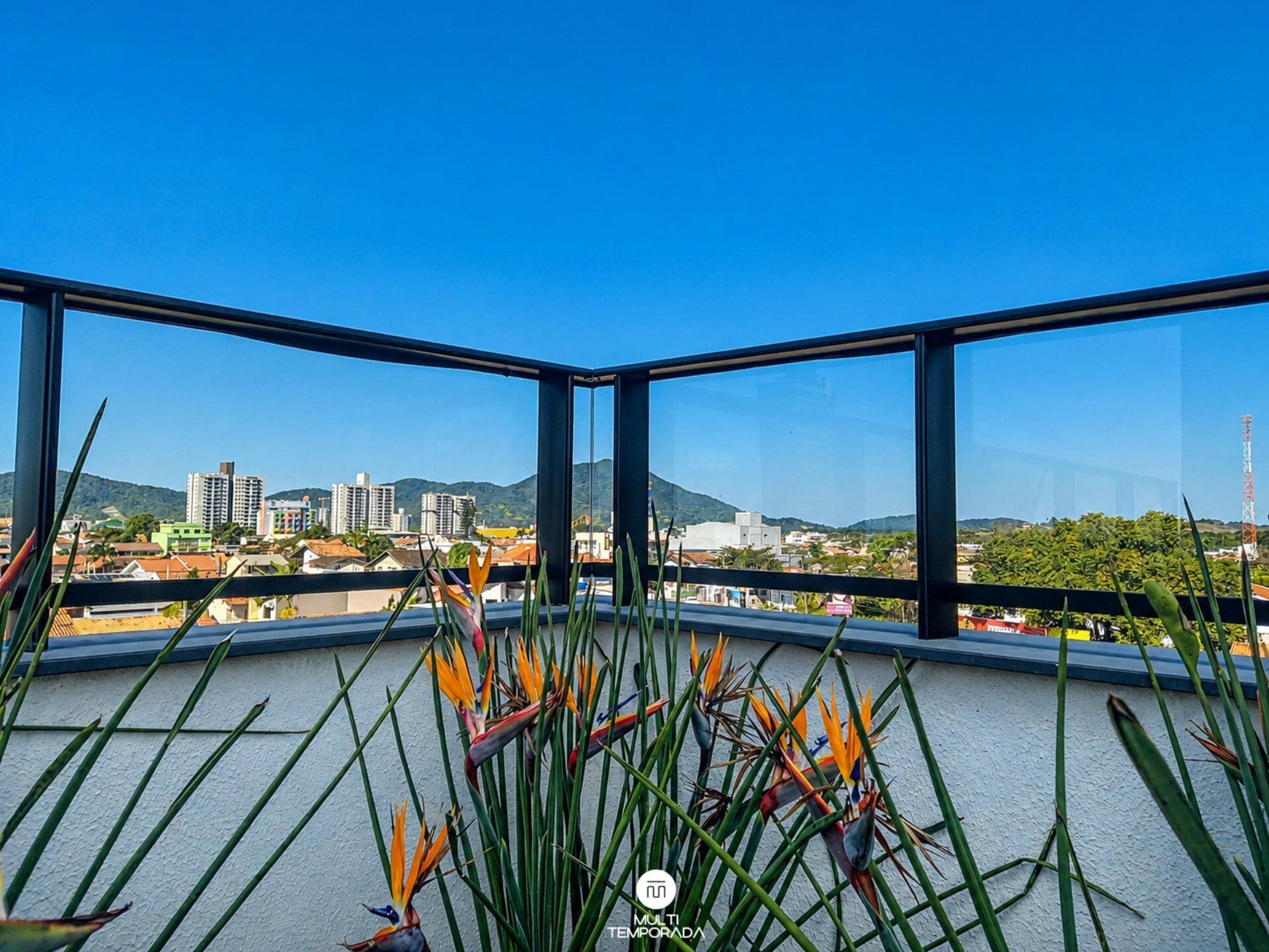 Deluxe Apartment, Pool Access, Beach View | Property grounds