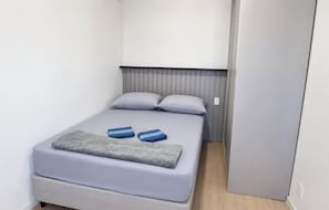 Apartamento luxo, acesso à piscina, vista para a praia | Roupas de cama premium, Wi-Fi de cortesia, individualmente decorados