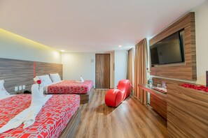 Deluxe Double Room | Laptop workspace, free WiFi, bed sheets, wheelchair access