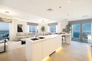 Premium Apartment, Balcony, Ocean View | Private kitchen