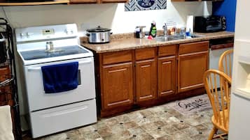 Microondas, horno y parrilla de estufa