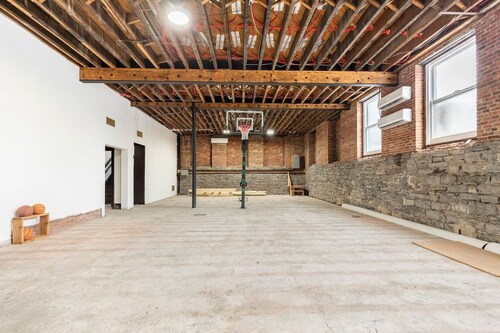 King Luxury Fireplace Gym EV+ Rooftop @ Med Center