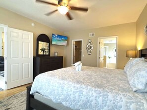 3 bedrooms, iron/ironing board, travel cot, WiFi