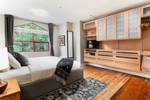 2 bedrooms, desk, iron/ironing board, free WiFi - Townhome+parking walk 6 Minutes to Gondola & Shops (Whistler)