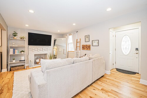 Charming & Relaxing 3BR Family-Friendly Stay in MD
