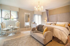 Premium Suite | In-room safe, iron/ironing board, free WiFi, bed sheets