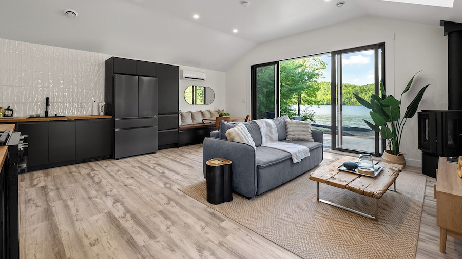 Nalu Retreat Lakeside
