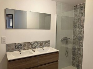 Towels, toilet paper