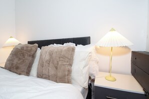 2 dormitorios, tabla de planchar con plancha, wifi y ropa de cama