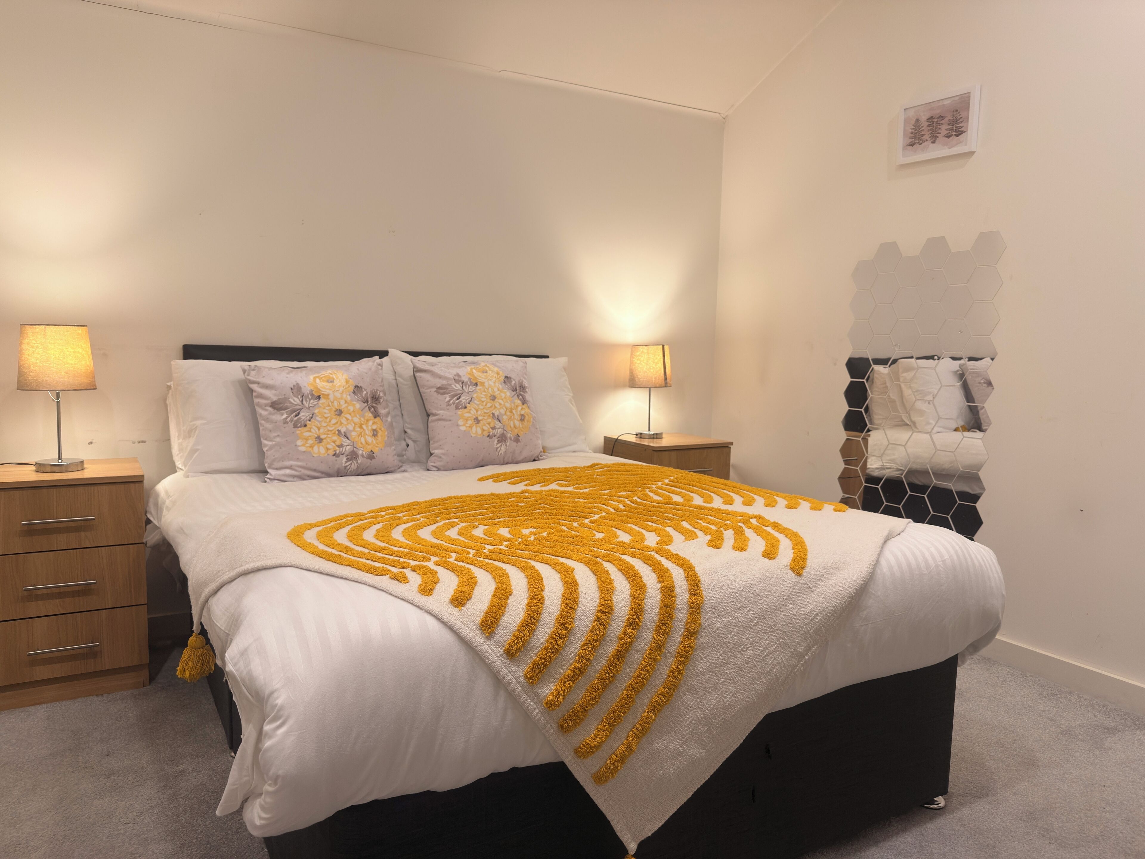 2 bedrooms, desk, iron/ironing board, free WiFi