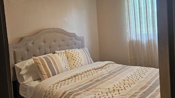 3 bedrooms, WiFi, bed sheets