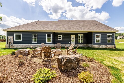 New Home in Tusculum - ALL King Beds! No Cleaning Fees!