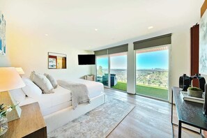 5 bedrooms, iron/ironing board, WiFi